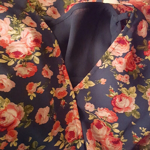 Brand new dress with tags - Picture 3 of 3